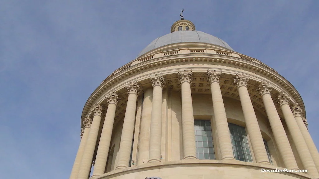 Imagen presentando la Cúpula del Panteón de París